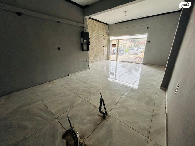 חנויות/ שטח מסחרי, הביל"ויים, גדרה