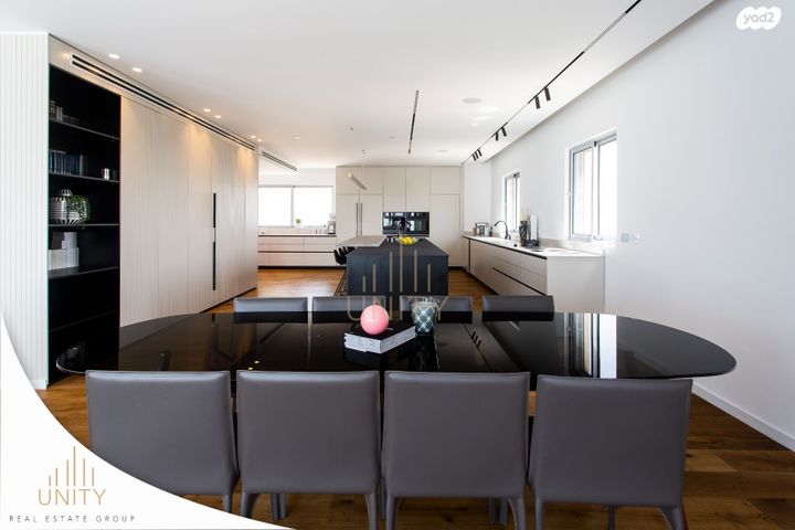 גג/ פנטהאוז, פייר קניג, נוף הטיילת, נתניה