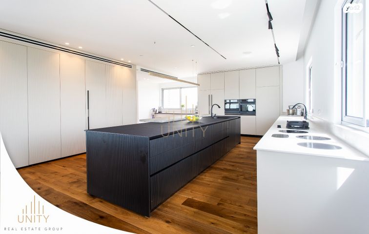 גג/ פנטהאוז, פייר קניג, נוף הטיילת, נתניה