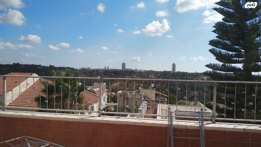 דו משפחתי, גני מודיעין