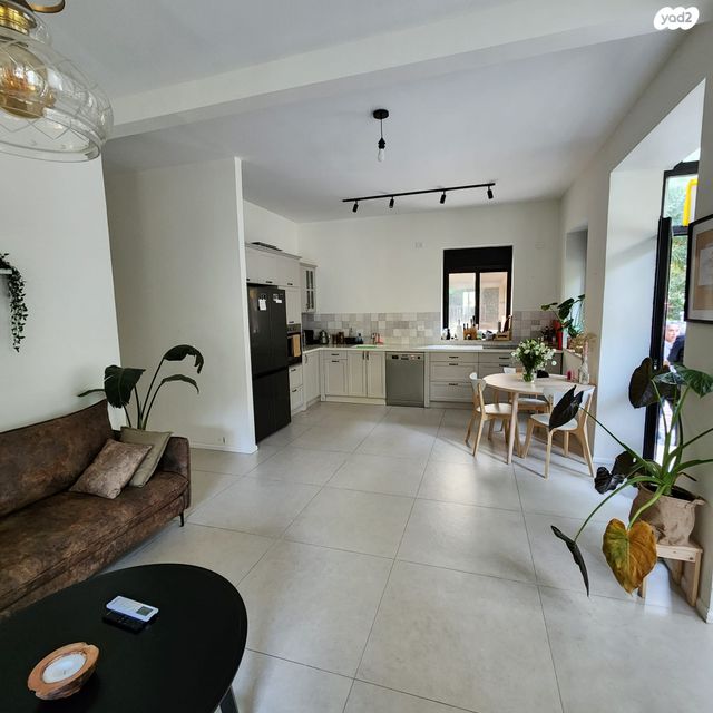 דירה, ג'ורג' אליוט 3, תל אביב יפו