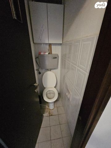 דירה, נחמה פוחצ'בסקי, רמב"ם, ראשון לציון