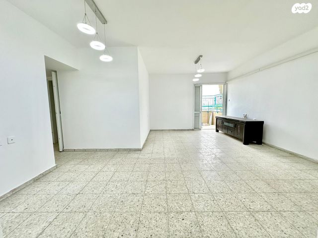 דירה, הרטום 12, נתניה