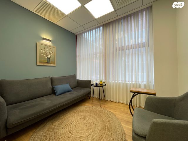 משרדים, זרחין 1, אזור תעשייה קרית אתגרים, רעננה