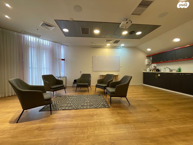 משרדים, זרחין 1, אזור תעשייה קרית אתגרים, רעננה