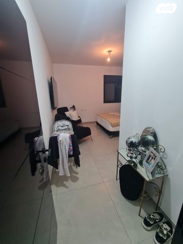 דירת גן, אבן גבירול, מרכז העיר, קרית אתא