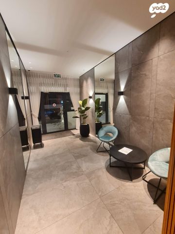 דירת גן, אבן גבירול, מרכז העיר, קרית אתא