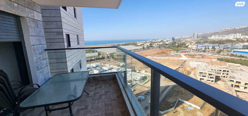 דירה, דולפין, גלי כרמל, טירת כרמל