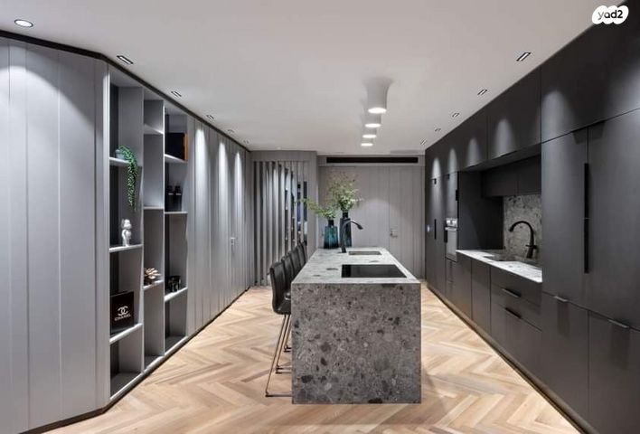 דירת גן, הרצליה