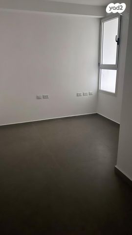 דירת גן, מעפילי אגוז 66, נווה חן, תל אביב יפו