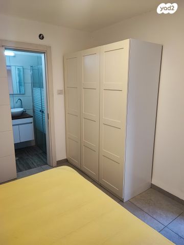 דירה, ששת הימים 10, נשר