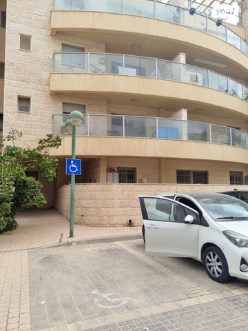 דירה, משה קהירי, באר שבע