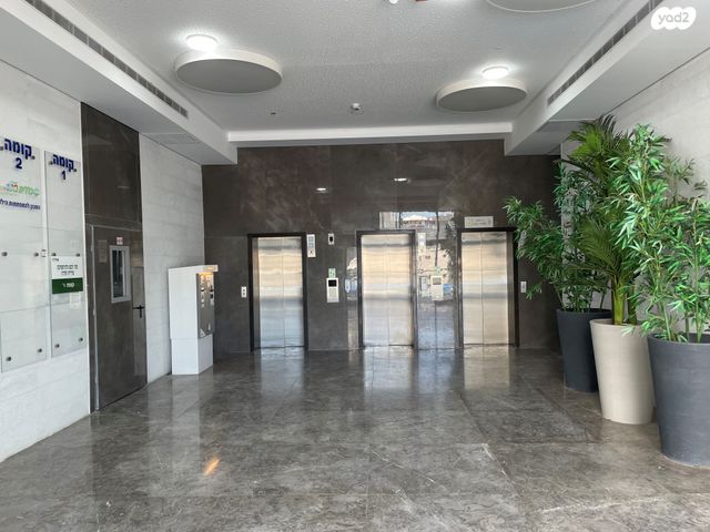 משרדים, אחד העם 9, מרכז העיר, חדרה