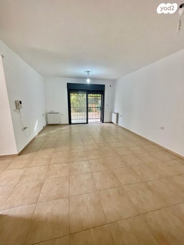 דירת גן, ניסן הרפז, בית הכרם, רמת בית הכרם, ירושלים