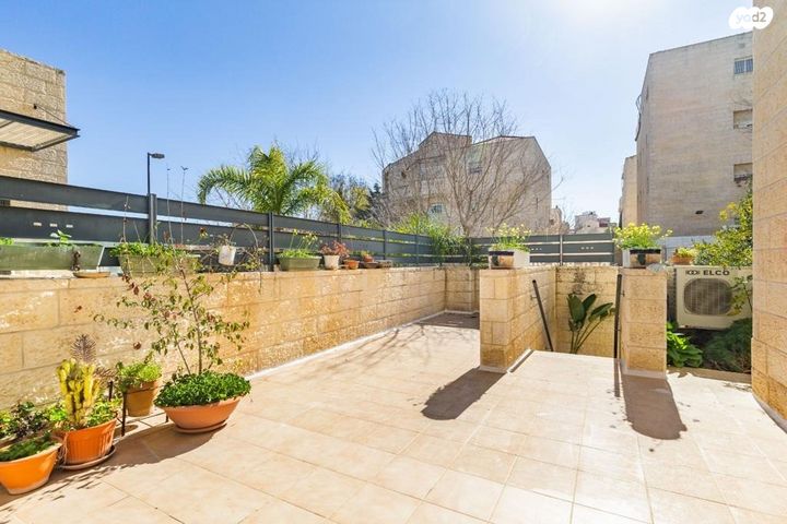 דירת גן, ניסן הרפז, בית הכרם, רמת בית הכרם, ירושלים