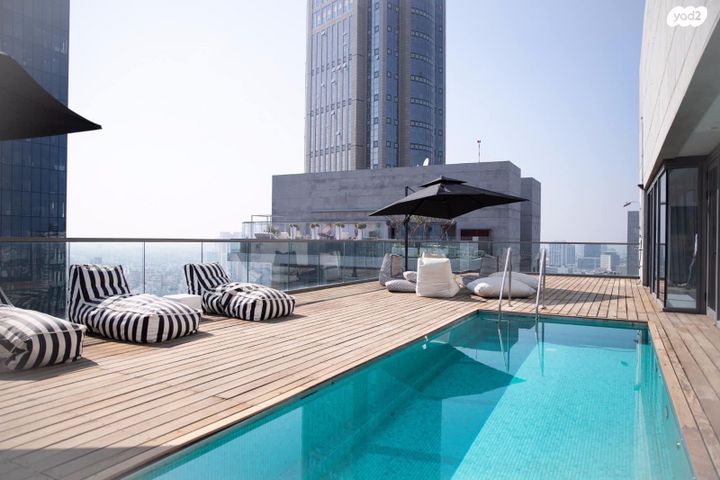 טריפלקס, רמת גן