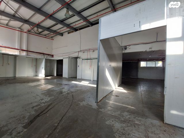 מבני תעשיה, שילת