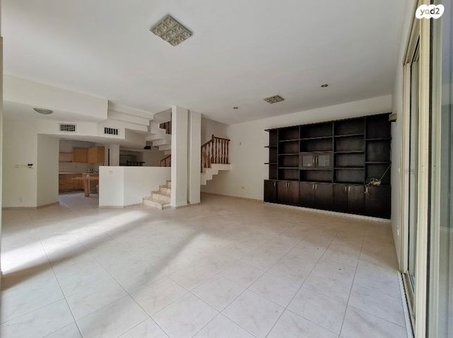 בית פרטי/ קוטג', לכיש 1, שכונה 4, תל מונד