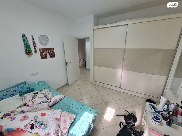 דירת גן, אבן גבירול, קרית אתא