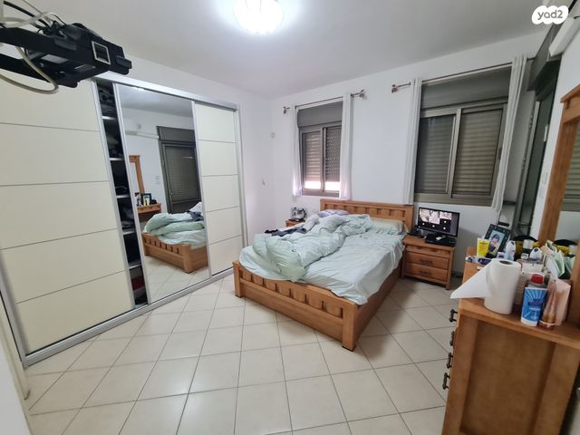 דירת גן, אבן גבירול, קרית אתא