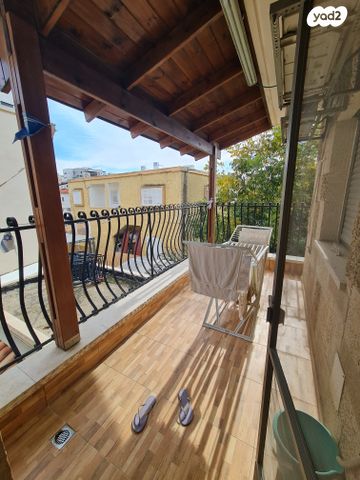 דירת גן, אבן גבירול, קרית אתא