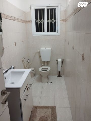 דופלקס, יצחק בן צבי, רמלה