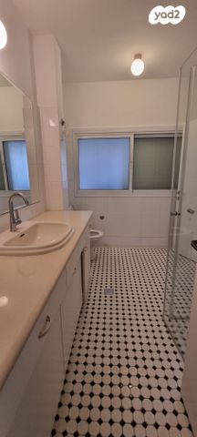 דירה, רמת השרון