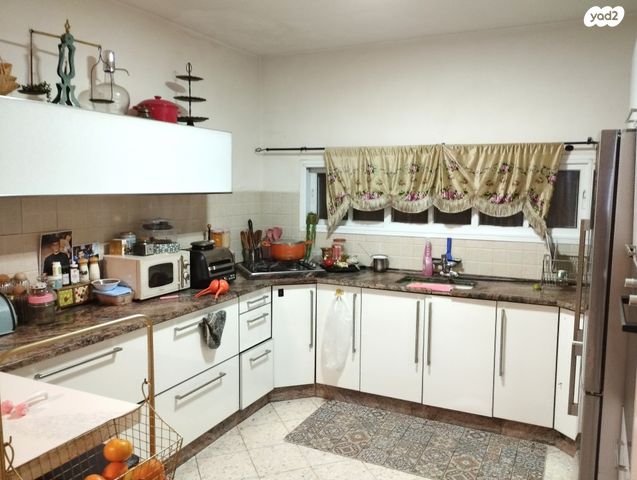 דופלקס, יצחק בן צבי, רמלה