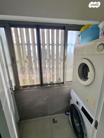 דירת גן, אבן גבירול, קרית אתא