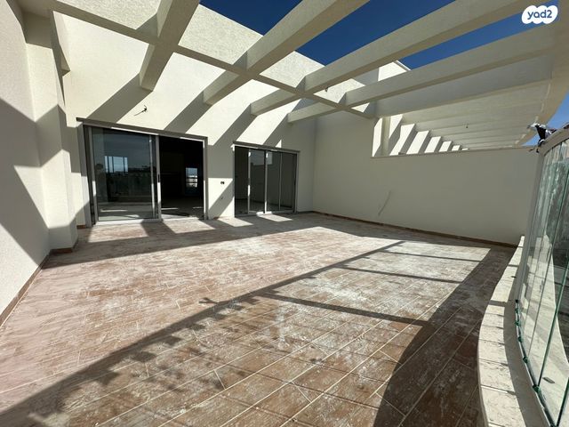 גג/ פנטהאוז, גלעד, קרית ים