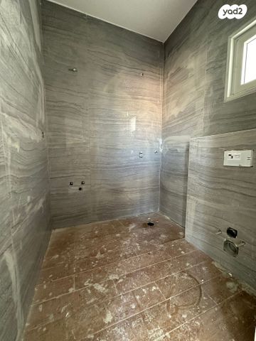 גג/ פנטהאוז, גלעד, קרית ים