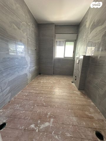 גג/ פנטהאוז, גלעד, קרית ים