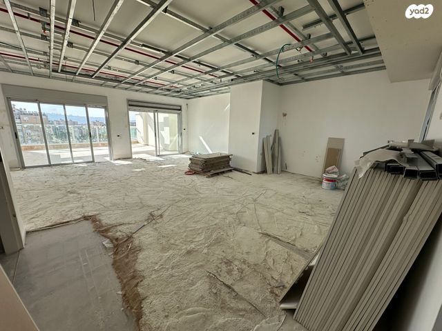 גג/ פנטהאוז, גלעד, קרית ים