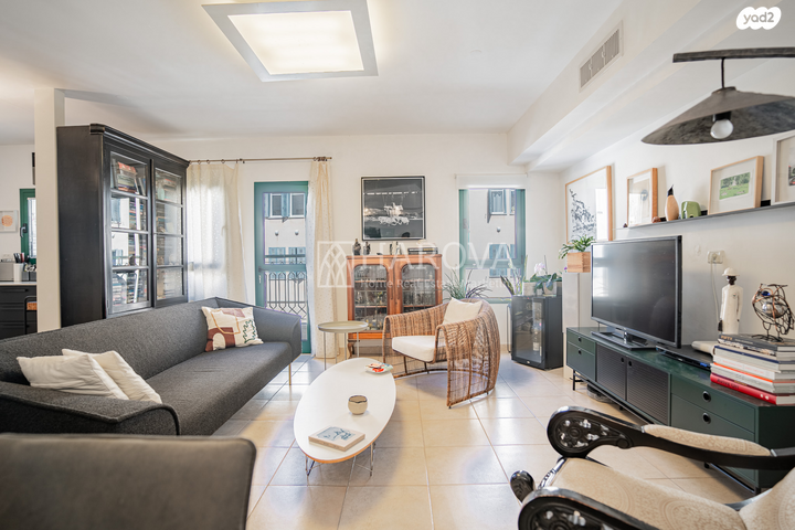 דירה, אברהם אבן שושן, צפון יפו, המושבה האמריקאית-גרמנית, תל אביב יפו