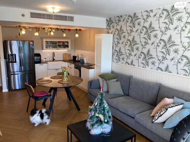 דירה, הרצליה