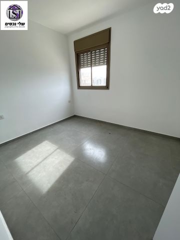 גג/ פנטהאוז, דב גור, רובע ו', אשדוד