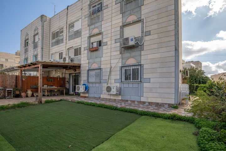 דירת גן, רמת הגולן 17, אריאל