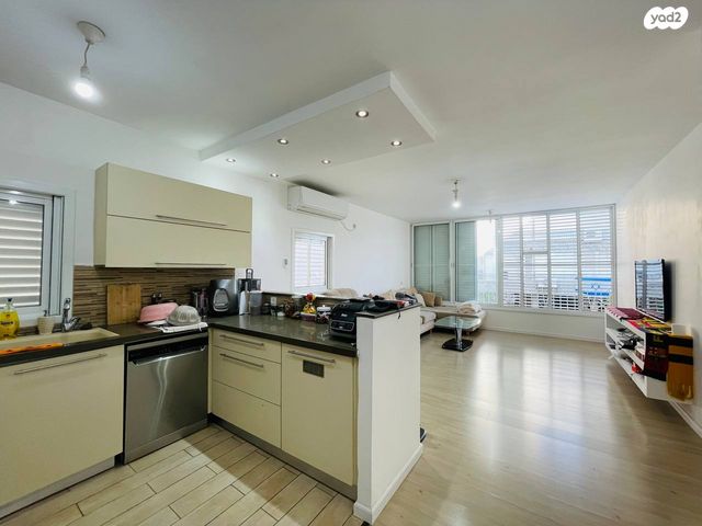 דירה, פייר קניג, חולון