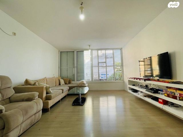 דירה, פייר קניג, חולון