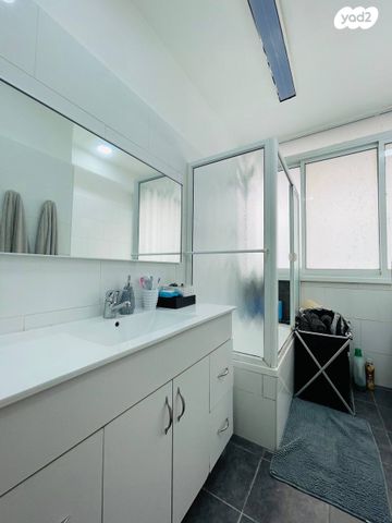 דירה, פייר קניג, חולון