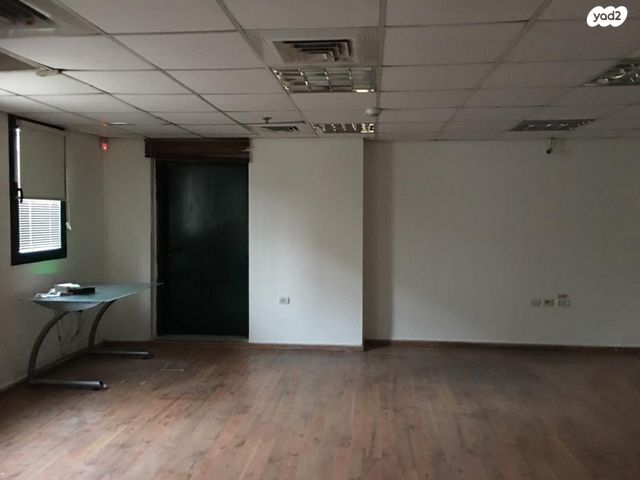 מחסנים, קרית שדה התעופה / איירפורט סיטי