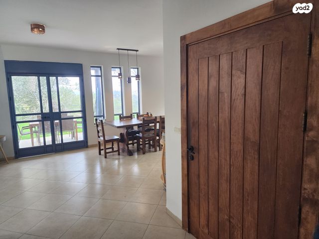 בית פרטי/ קוטג', כפר ורדים