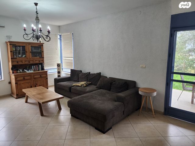 בית פרטי/ קוטג', כפר ורדים