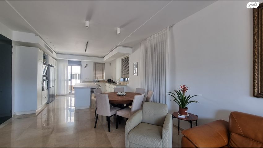 גג/ פנטהאוז, משה קול, ירושלים