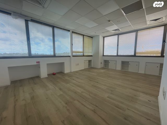 משרדים, גולדה מאיר, שאר העיר, נס ציונה