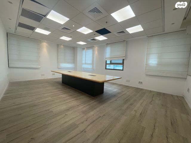 משרדים, גולדה מאיר, שאר העיר, נס ציונה