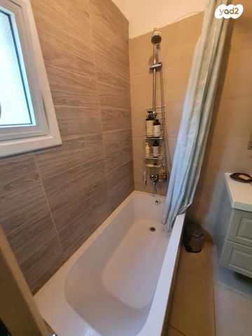 דו משפחתי, ערד