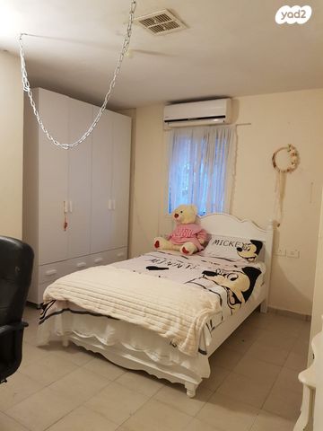 דו משפחתי, שערי תקווה