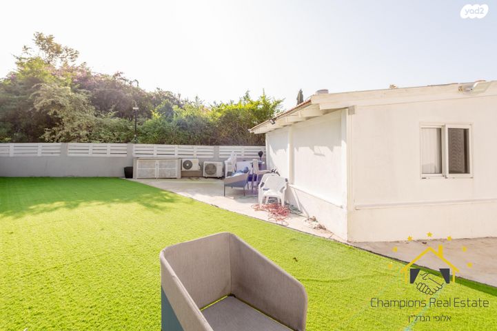 בית פרטי/ קוטג', יוסף ויתקין, נתניה