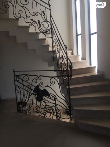 דו משפחתי, חיפה